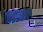 W sieci pojawiły się nowe informacje na temat topowej karty graficznej AMD RDNA 4 (źródło obrazu: Notebookcheck)