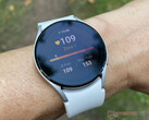 Seria Galaxy Watch4 kwalifikuje się teraz do pierwszej dużej aktualizacji systemu operacyjnego i drugiej znaczącej zmiany wersji One UI Watch. (Źródło obrazu: Notebookcheck)