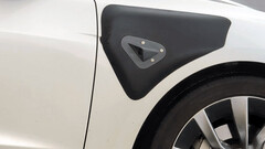 Koncepcja błotnika i umiejscowienie kamery na tylnej szybie przypominają Cybercab. (Źródło zdjęcia: Reddit)