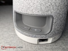 Przyciski głośności, z kolejną parą po przeciwnej stronie