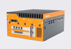 Mnóstwo portów i miejsce na profesjonalny procesor graficzny klasy SFF. (Źródło obrazu: Onlogic)