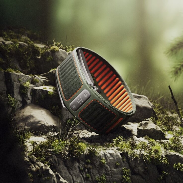 The Whoop Navigator Band w Evergreen