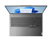 Lenovo Slim 7i Pro może pochwalić się dwoma głośnikami o mocy 2 W. (Źródło: Lenovo)