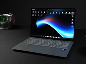 Asus Googlebook 14 waży mniej niż 1 kg (2,2 funta).