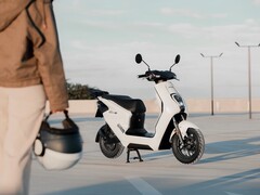 Honda EM1 e: skuter ma zasięg do 48 km (~30 mil). (Źródło zdjęcia: Honda)