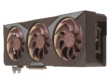 Asus GeForce RTX 5080 16GB GDDR7 Noctua OC Edition widok z boku. (Źródło obrazu: Asus)
