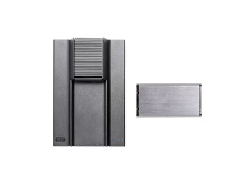 Dysk SSD jest odłączany. (Źródło obrazu: Adata)