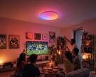 Lampa sufitowa SwitchBot RGBICWW oferuje dynamiczne efekty kolorystyczne RGBIC