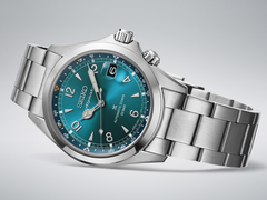 Seiko Prospex Alpinist (numer modelu SPB507, na zdjęciu) ma niebieską tarczę. Pozostałe dwa modele mają czarną i zieloną tarczę. (Źródło zdjęcia: Seiko)