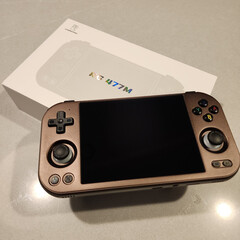 Anbernic RG477M jest już w rękach recenzentów. (Źródło zdjęcia: Cary Golomb)