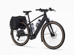 Rower elektryczny Trek FX+ 1 oferuje zasięg 50 mil (80,4 km) na jednym ładowaniu (źródło zdjęcia: Trek)