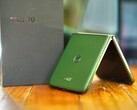 Model Motorola Razr Plus 2026 zapewnia większą stabilność i trwałość dzięki nowemu tytanowemu zawiasowi.