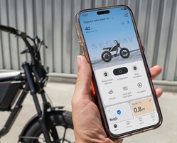 Rower elektryczny Segway Xyber Air obsługuje automatyczne odblokowywanie i zdalne śledzenie.