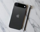 IPhone "17 Air". (Źródło zdjęcia: zellzoi)