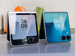Samsung Galaxy Z Flip7 (po prawej) w porównaniu z Flip7 FE (po lewej)