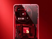 Układ Qualcomm Snapdragon wewnątrz półprzezroczystego smartfona (Źródło zdjęcia: Qualcomm)