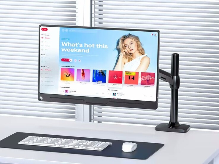 Monitor jest kompatybilny z uchwytami VESA (źródło obrazu: Uperfect)
