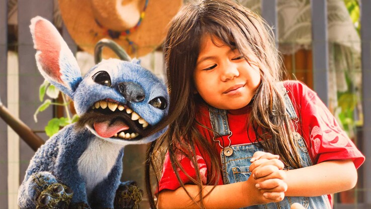 Stich ożywia swój charakterystyczny chaos wraz z nowicjuszką Maią Kealoha jako Lilo w adaptacji Disneya Lilo &amp; Stitch (2025). Źródło obrazu: Obraz wygenerowany przez sztuczną inteligencję; postacie Disneya