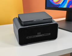 Khadas Mind Pro i Mind Graphics 2 (źródło obrazu: Notebookcheck)