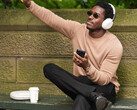 Damson Idris w niewydanych jeszcze słuchawkach dousznych Sony.