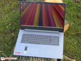 Lenovo IdeaPad 3 17ABA7 w recenzji