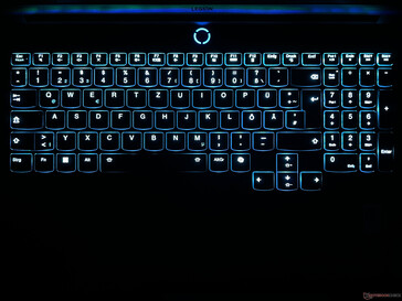 Podświetlenie klawiatury (tutaj całkowicie niebieskie)