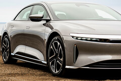 Lucid Air: Nowa aktualizacja oprogramowania Air UX 3.0 ujawnia niezwykle krótkie cykle życia podzespołów we współczesnych luksusowych samochodach elektrycznych
