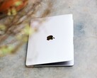 Apple ma wkrótce wypuścić taniego MacBooka z 12,9-calowym ekranem (źródło zdjęcia: Thai Nguyen)