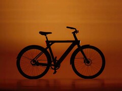 Rower elektryczny Tenways CGO009 jest wyposażony w inteligentne funkcje. (Źródło zdjęcia: Tenways)