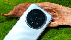 Porównanie specyfikacji aparatów najważniejszych flagowców z Chin, w tym Honor Magic 8 Pro. (Źródło obrazu: Weibo)