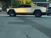 Sfilmowano cybertrucka obracającego się w mgnieniu oka (zdjęcie: mignoramus/YT)