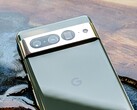 Google Pixel 7 Pro otrzymuje teraz łącznie pięć głównych aktualizacji Android zamiast tylko trzech. (Źródło obrazu: Triyansh Gill)