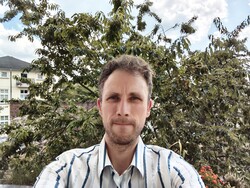 Selfie wykonane przednim aparatem o rozdzielczości 8 MP