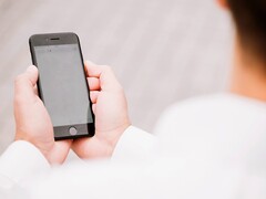 Instagram usunie opcjonalne szyfrowanie end-to-end z bezpośrednich wiadomości w dniu 8 maja 2026 r., dając Meta możliwość odczytu treści DM po raz pierwszy od 2023 roku.