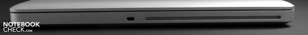 MacBook Pro 17 posiadał napęd optyczny bez obsługi Blu-Ray/HD DVD. To był wstyd, biorąc pod uwagę cenę startową wynoszącą około 2 500 euro (~2 733 USD)