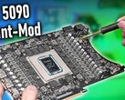 Zmodyfikowany RTX 5090 (źródło obrazu: kanał YouTube der8auer)