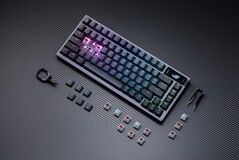 Asus ROG Azoth mechaniczna klawiatura dla graczy (image via Asus)