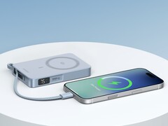 Magnetyczny Power Bank Ugreen MagFlow Qi2 25W (na zdjęciu) pojawił się w Stanach Zjednoczonych i Wielkiej Brytanii. (Źródło zdjęcia: Ugreen)