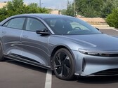 Lucid Air Grand Touring może pochwalić się imponującym zasięgiem 480 mil. (Źródło zdjęcia: TFLEV via YouTube)