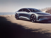 Cena Lucid AIr Pure spadła na tyle, by z łatwością konkurować z Teslą Model S. (Źródło zdjęcia: Lucid)