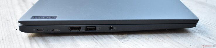 Po lewej: USB 4, USB-C 3.2 Gen 2, HDMI, USB-A 3.2 Gen 1, 3,5 mm audio
