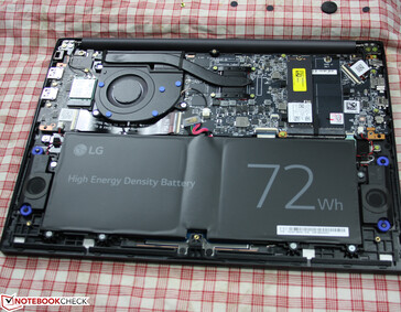 Wnętrze LG Ultra PC 14: akumulator nie jest przyklejony.