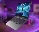 Model LOQ Essential 15IPH11 posiada klawiaturę z fioletowym podświetleniem.