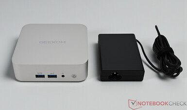 Geekom A8 z zasilaczem (19 V; 6,32 A)