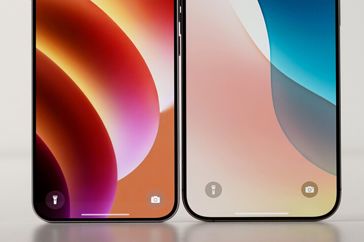 Oppo Find X8S po lewej i iPhone 16 Pro Max po prawej (źródło zdjęcia: Zhou Yibao na Weibo)