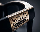 Nowe okulary „Odyssey” firmy Caviar są dostępne w kolorze złotym lub srebrnym.