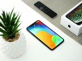 BOE jest jednym z kluczowych dostawców wyświetlaczy do iPhone'ów. (Źródło zdjęcia: Unsplash, edytowane)