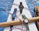 Trzy zegarki Citizen Promaster Dive z białymi, czarnymi i niebieskimi tarczami, z których każdy posiada dopasowaną pierścieniową ramkę nurkową oraz pasek z uretanu.
