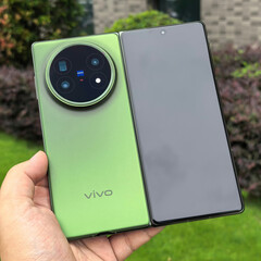 Vivo X Fold5 w jednym z trzech premierowych kolorów. (Źródło zdjęcia: via Shido Tatushiko)