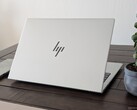 EliteBook 8 G1a 16 wypada mniej więcej tak samo jak starszy model EliteBook 865 G10, jeśli chodzi o surową wydajność procesora (źródło obrazu: Notebookcheck)